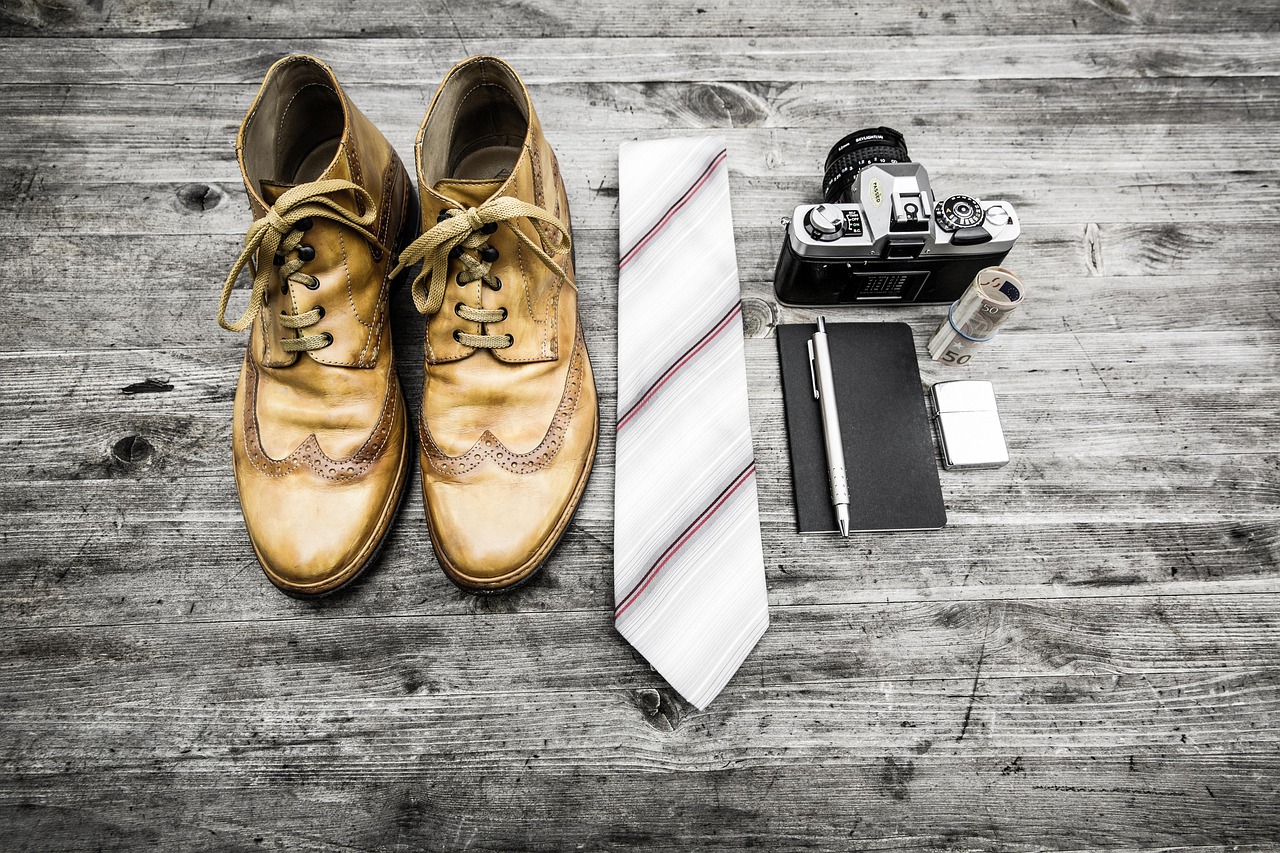 Men's fashion footwear